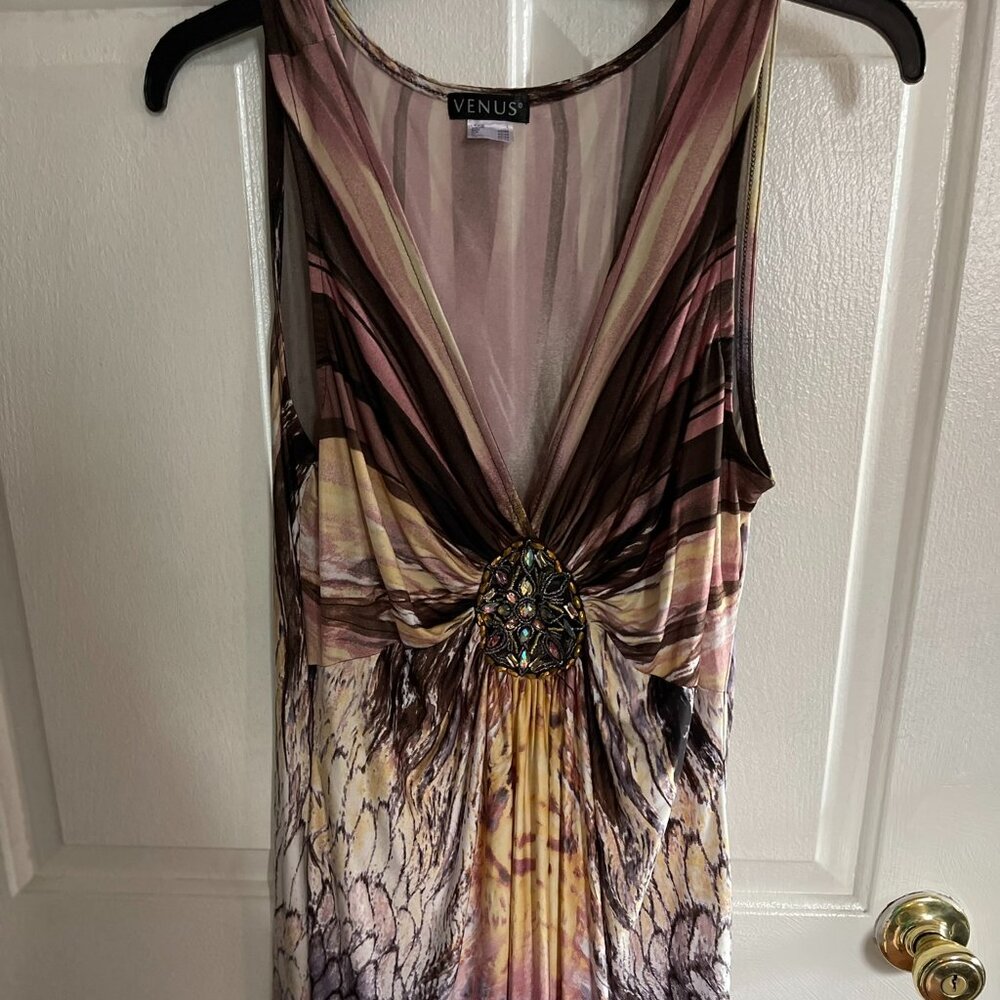 Venus Womens Bejeweled Sleeveless Blouse
